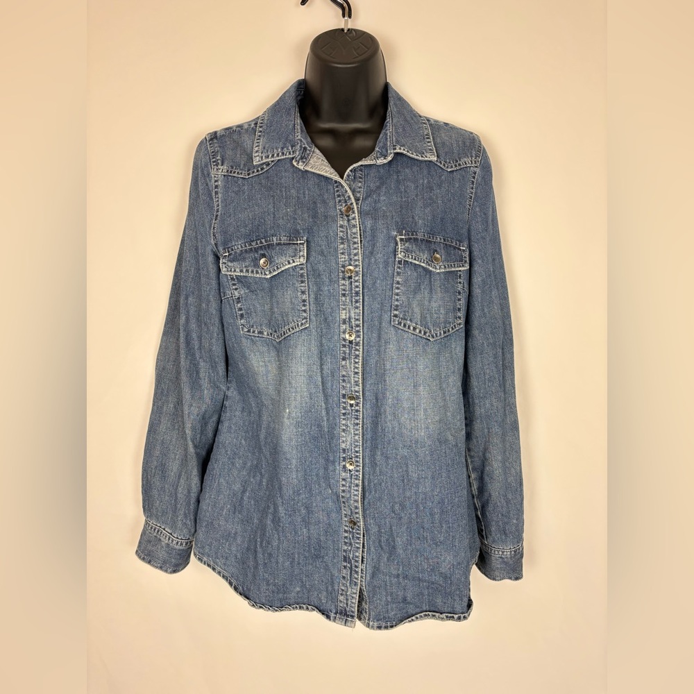Old Navy blue Denim Chambray Shirt Western Button down Top Women's Size Medium
